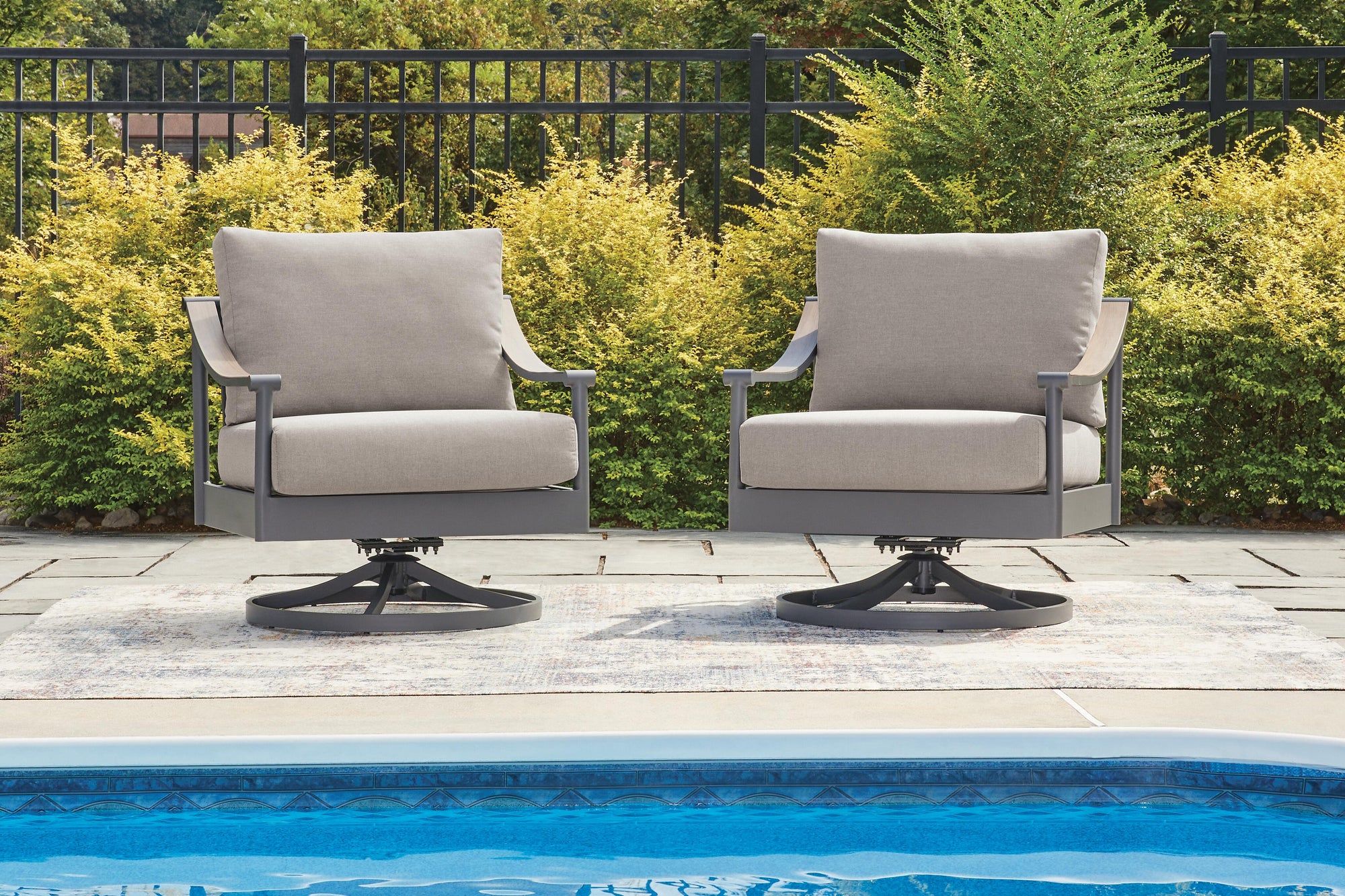 Ocean Beach Outdoor Swivel Lounge with Cushion - Gray